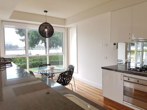 Beau Monde Apartments Newcastle Harbourside Apartment - Hotels Melbourne 0