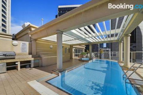 Bond 215 - Hotels Melbourne 3