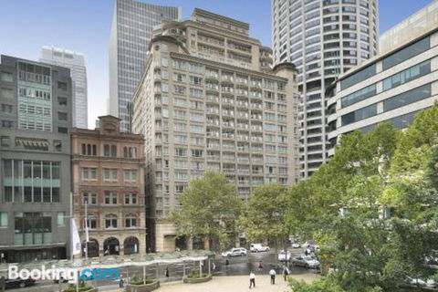 Bond 215 - Hotels Melbourne 1