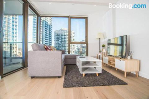 Perfect LocationCBD 2Bed2Bath APTParkingWifi - Hotels Melbourne 1