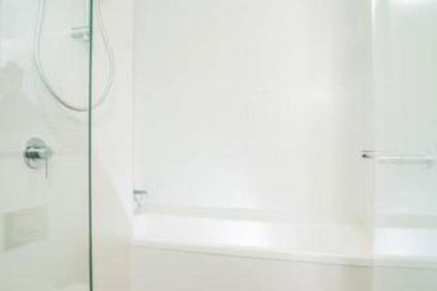 Perfect LocationCBD 2Bed2Bath APTParkingWifi - Hotels Melbourne 4
