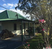 Old Schoolmasters Cottage on the Barrington River - Hotels Melbourne