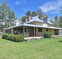 Soldiers Cottage picturebook vineyard home - Hotels Melbourne