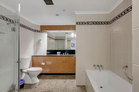 DREAM HARBOUR VIEW 2 BRM / GYM POOL & PARKING - Hotels Melbourne 5