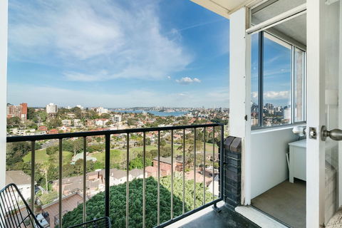 Bright And Sunny Studio Apartment - Hotels Melbourne 4