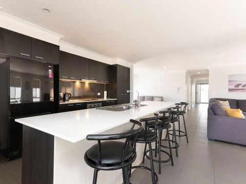 Ningadhun 50 The Drive Yamba - Hotels Melbourne 1