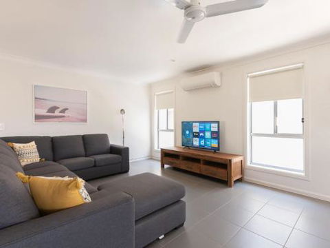 Ningadhun 50 The Drive Yamba - Hotels Melbourne 3