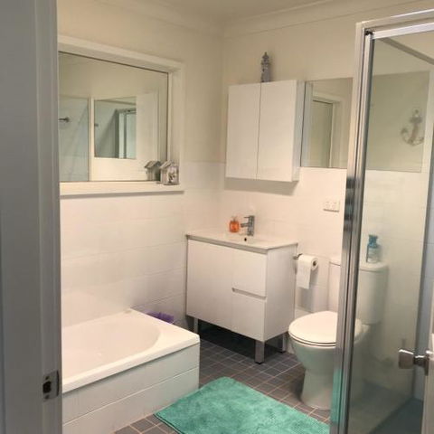 WAVES At MOLLYMOOK - Hotels Melbourne 3