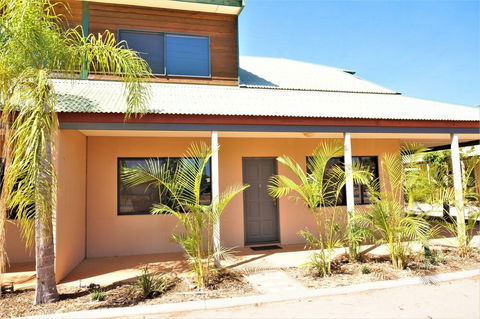Ningaloo Breeze Villa 9 - Hotels Melbourne 4