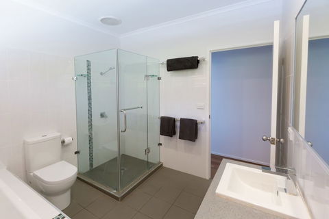 Casuarina 13 On Hamilton Island - Hotels Melbourne 5