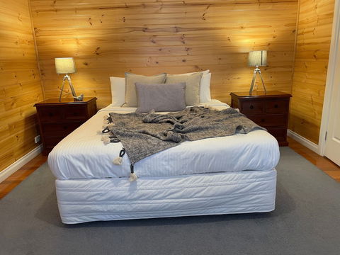 Dunes - Elegant Beach Villa With Huge Swim Spa - Hotels Melbourne 3