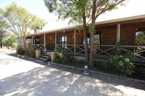 Silverpoint Accommodation - Hotels Melbourne 2