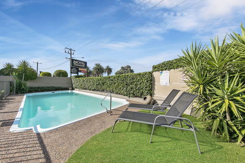 Cessnock Motel - Hotels Melbourne 6