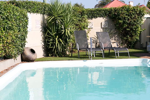 Cessnock Motel - Hotels Melbourne 5