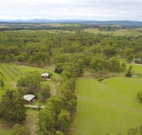 Twin Trees Country Cottages - Hotels Melbourne