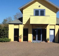 Tranquil Vale Vineyard  Cottages - Hotels Melbourne