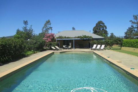 Tranquil Vale Vineyard & Cottages - Hotels Melbourne 5