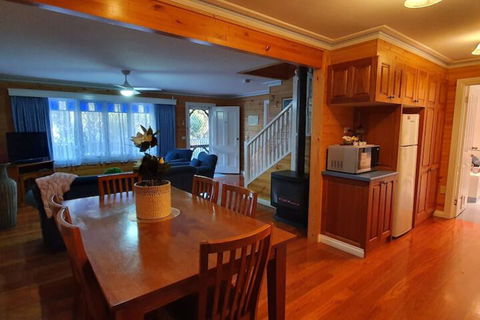 Sails Elegant Spacious Beach Villa - Hotels Melbourne 3