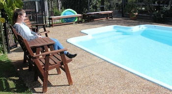 Elfin Hill Country Accommodation - Hotels Melbourne 3