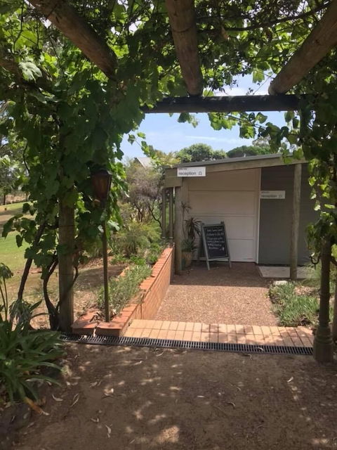 Elfin Hill Country Accommodation - Hotels Melbourne 1