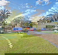 Acclaim Pine Grove Holiday Park - Hotels Melbourne