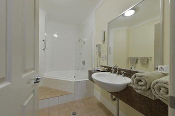 Golden Guitar Motor Inn - Hotels Melbourne 5