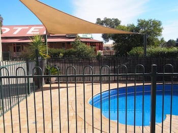 Golden Guitar Motor Inn - Hotels Melbourne 0