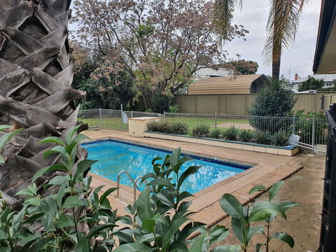 McNevin's Tamworth Motel - Hotels Melbourne 4