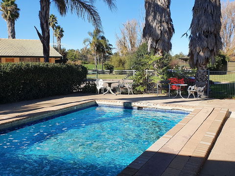 McNevin's Tamworth Motel - Hotels Melbourne 3