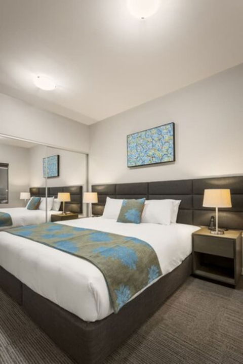 Hudson Berrimah - Hotels Melbourne 1