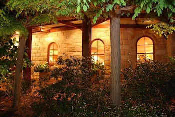 The Hermitage Motel - Hotels Melbourne 2