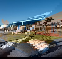 Bowen Inn Motel - Hotels Melbourne