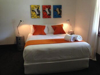 The Close Cottage Morpeth - Hotels Melbourne 2
