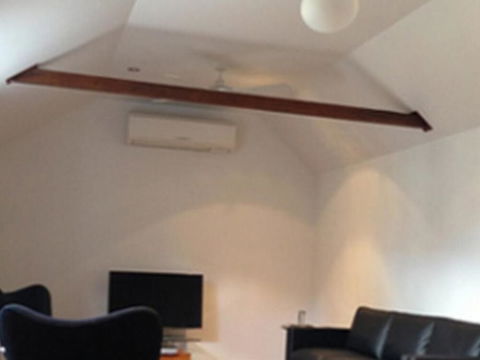 The Close Cottage Morpeth - Hotels Melbourne 1