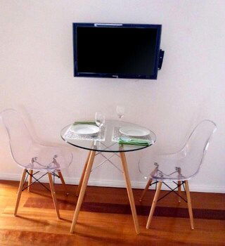 The Close Cottage Morpeth - Hotels Melbourne 3