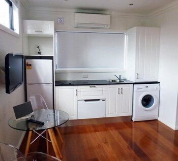 The Close Cottage Morpeth - Hotels Melbourne 6