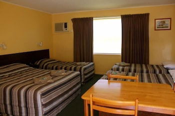 Isis Motel Scone - Hotels Melbourne 3