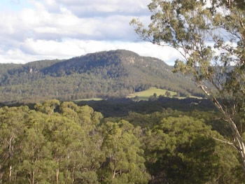 Quorrobolong NSW Hotels Melbourne