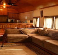Krinklewood Cottage  Train Carriages - Hotels Melbourne