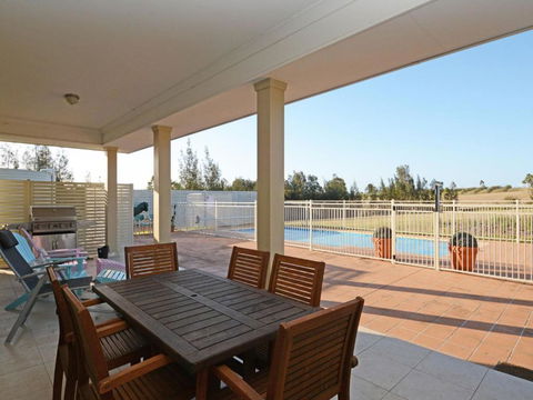 Silver Springs (4br) Cottage With Wifi Views Olives & Space . Fireplace Views Olives & Space - Hotels Melbourne 2