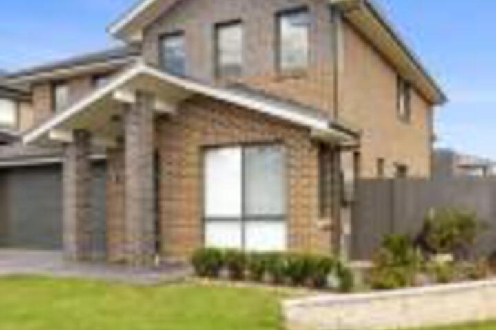 Glenfield NSW Hotels Melbourne
