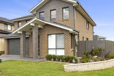 Serviced Houses Casula - Hotels Melbourne 3