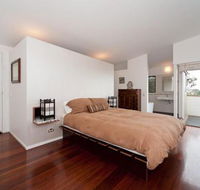 Aquila - Hotels Melbourne