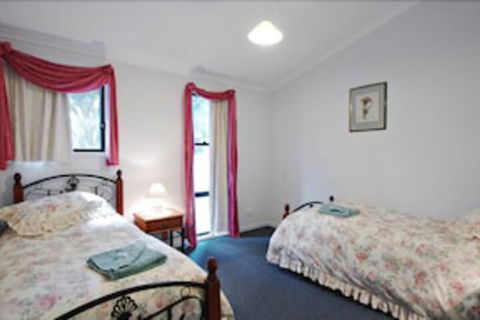 Serenity Grove - Hotels Melbourne 4