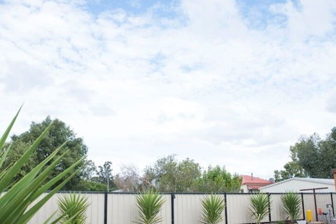 Charleville Motel - Hotels Melbourne 3