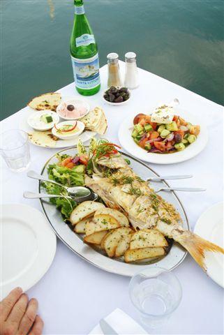 Yots Greek Taverna - Hotels Melbourne 1