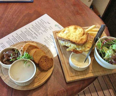 A Salt & Battery - Hotels Melbourne 7