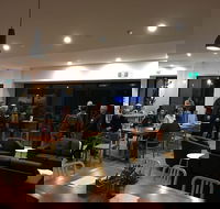 Ramaes Cafe Lounge - Hotels Melbourne