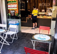 Rolls Vietnam - Hotels Melbourne