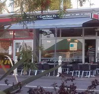 Cafe Deja Vu Toronto - Hotels Melbourne